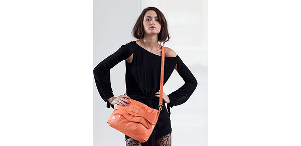 Kaia Peterka
    Swift Handbag
